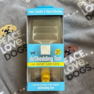 FURminator deShedding Tool for Short Hair Cats